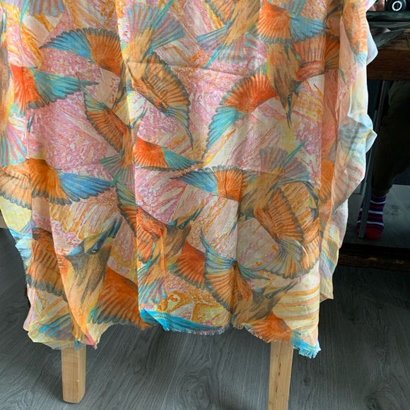 Beautiful spring / summer scarf - Picture 4 of 7